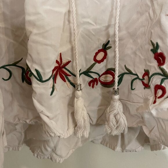 Futurino NWT Taupe Embroidered Floral Boho Tunic – Billowy Sleeve Fit - Picture 5 of 15